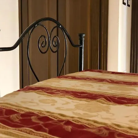 Villa Palazzo Lussuoso 4 Stanze 4 Bagni Racale