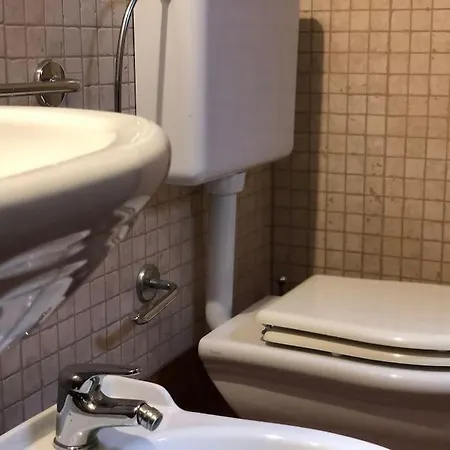 Palazzo Lussuoso 4 Stanze 4 Bagni Villa Racale