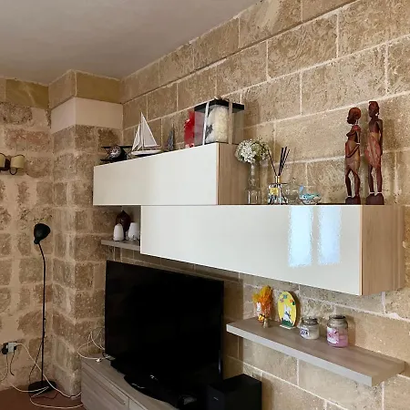 Palazzo Lussuoso 4 Stanze 4 Bagni * Racale