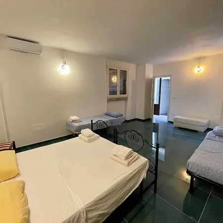 Palazzo Lussuoso 4 Stanze 4 Bagni Racale