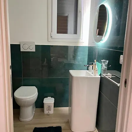 Palazzo Lussuoso 4 Stanze 4 Bagni * Racale