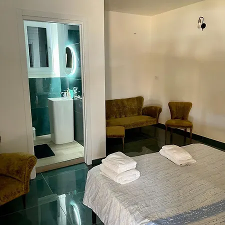 Palazzo Lussuoso 4 Stanze 4 Bagni